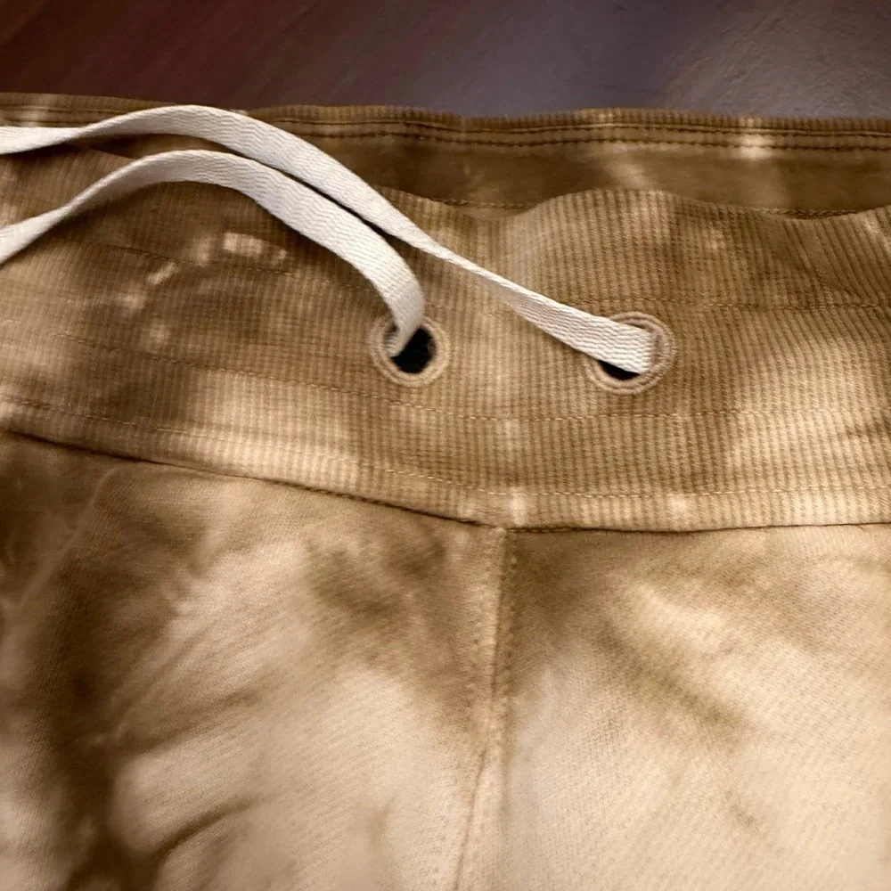 lululemon athletica lean into